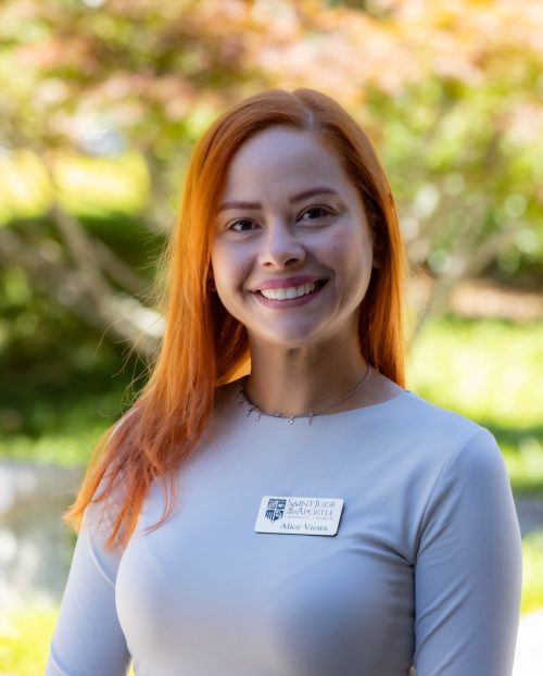 Alice Vieira : Toddlers and 2-year-olds Assistant Teacher, Buttercups and Roses