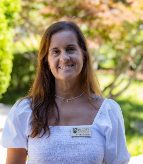 Sandra Pickell : 2-year-olds Lead Teacher, Roses